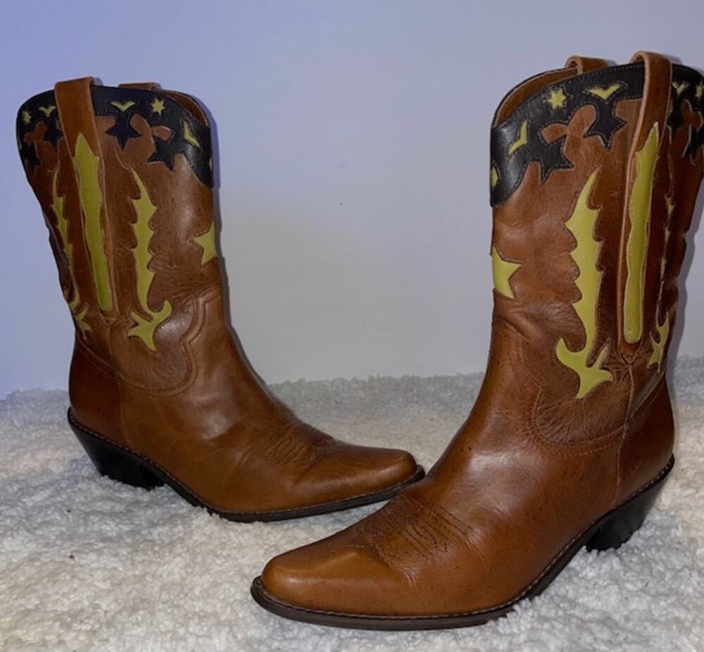 MATISSE women's short boots awesome condition! Sz 7.5